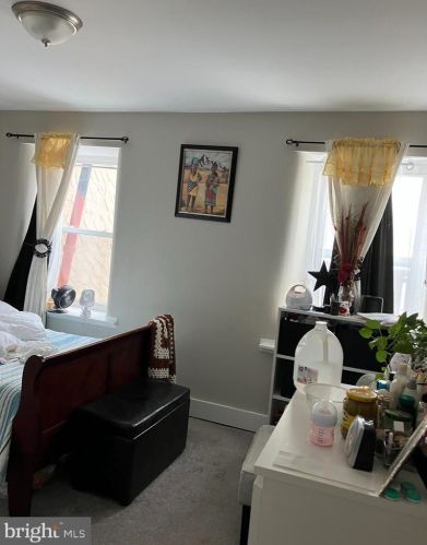 742 Main St, Norristown PA  19401-4102 exterior