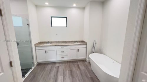 546 Aspen Ave, Lehigh Acres FL 33974-9613 exterior