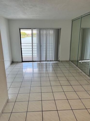 5913 28th Ave, Hialeah, FL 33016-1927