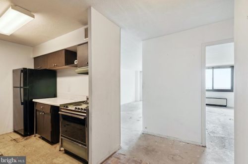 1420 Locust St, Philadelphia PA  19102-4201 exterior