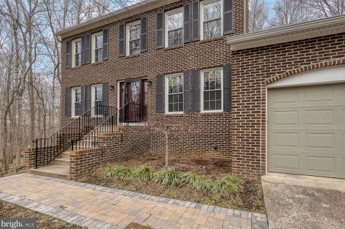 11709 Howitzer Ln, Woodbridge, VA 22192-5764