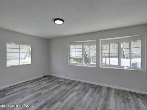 1112 Oriole Cir, Sebastian FL  32976-7521 exterior