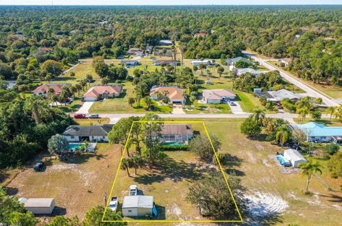 518 Michael Ave, Lehigh Acres FL  33972-2309 exterior