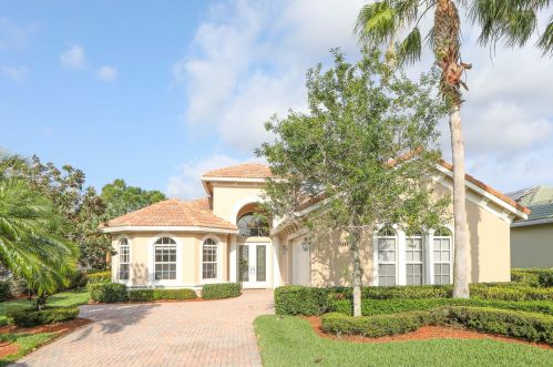 9111 Champions Way, Fort Pierce, FL 34986-2808