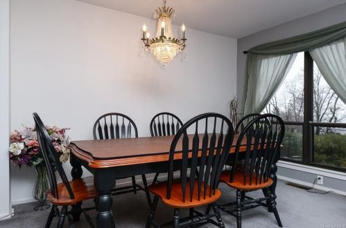 5 Hudson Watch Dr, Crotonville NY  10562-2439 exterior