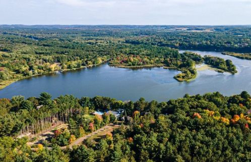 5983 Shore Dr, Eau Claire WI  54703-2079 exterior