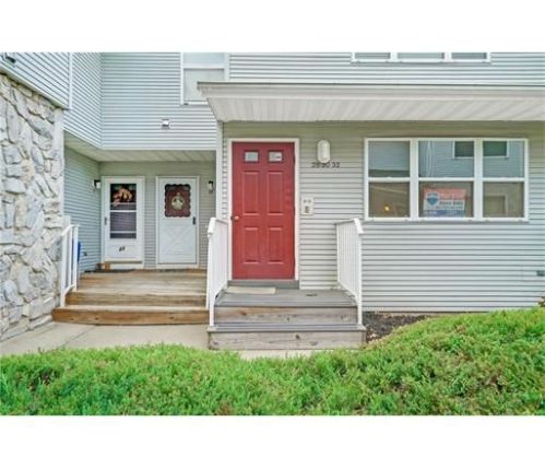32 Kensington Dr, Piscataway, NJ 08854-2168