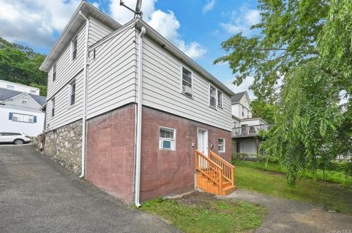 14 Oak Ave, Highland Falls NY  10928-1305 exterior