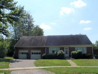 437 Barkley Dr, Lexington KY  40503-1850 exterior