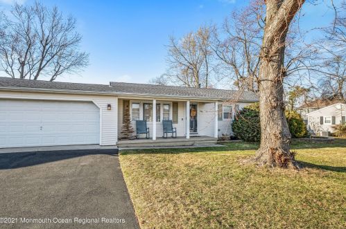 335 Harper Ave, Bricktown, NJ 08724-1618