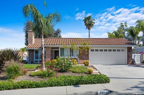 6904 Mission Grove Pkwy, Riverside, CA 92506-6228