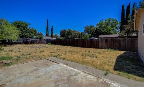 2707 Stanislaus St, Riverbank CA  95367-2238 exterior