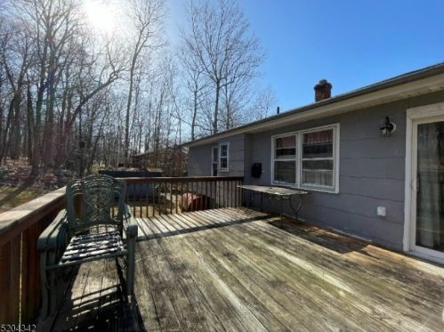 26 Hillsdale Dr, Wantage NJ  07461-4026 exterior