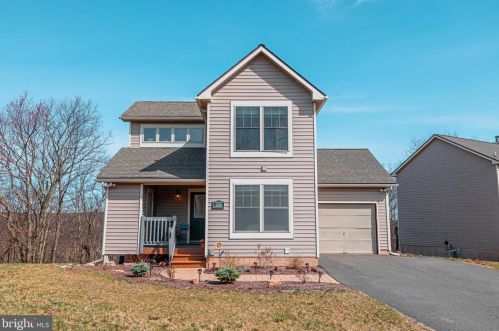 208 Sycamore Ct, Tannersville, PA 18372-9505