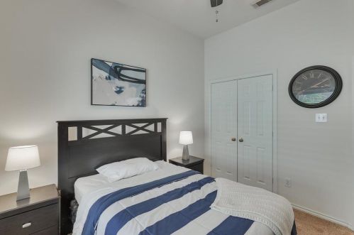 2605 Cross Haven Dr, Lewisville TX  75028-2484 exterior