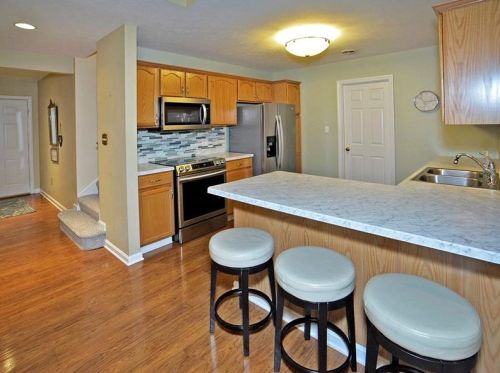 1009 Trail Side Ct, Jeannette, PA 15644-4739