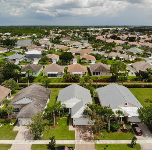 147 Willow Grove Ave, Fort Pierce, FL 34986-3564
