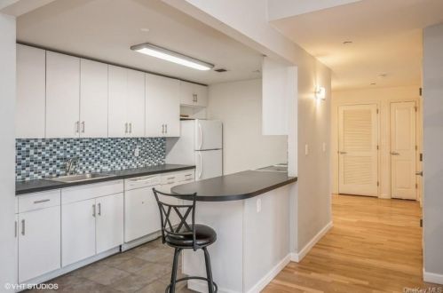853 Macy Pl, Bronx, NY 10455-1884