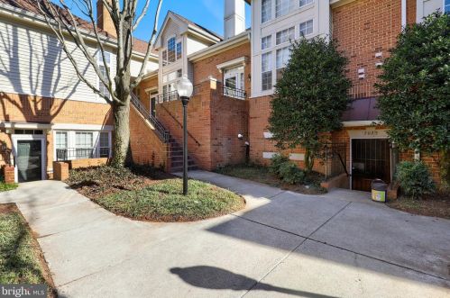7025-D Haycock Rd, Falls Church, VA 22043-2313
