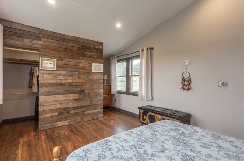 550 Hart St, Dighton MA  02715-1407 exterior