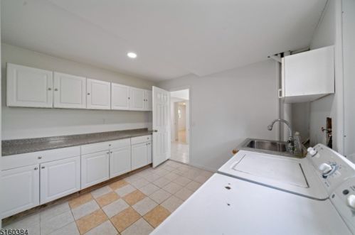 12 Wolf Pl, Parsippany NJ  07054-1626 exterior
