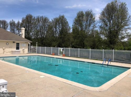 33 Chancery Ct, Souderton PA  18964-2903 exterior