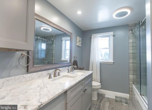 25 Goldy Dr, Gloucester NJ  08030-1318 exterior