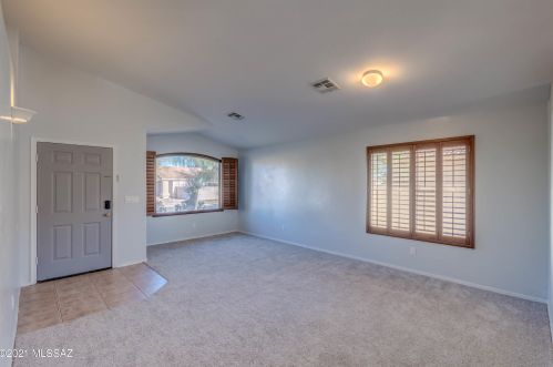 8483 Cantora Way, Tucson, AZ 85743-1415