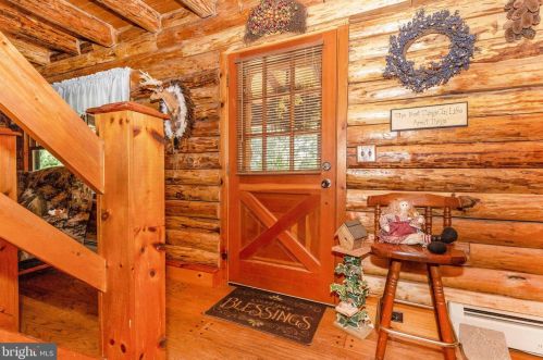 1693 Bradshaw Rd, Stoneybreak, PA 17267-8932