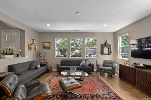 216 Compass, Irvine CA  92618-1154 exterior