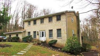 6780 Lamour St, Coopersburg, PA 18036-1861