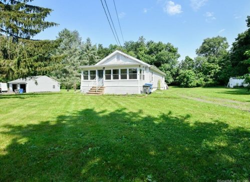 555 Bush Hill Rd, Manchester, CT 06040-7129