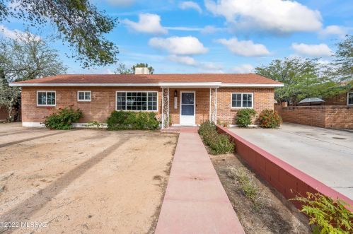 1302 Schafer Dr, Tucson, AZ 85705-1433
