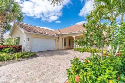 8506 Deimille Ct, Naples FL  34114-2712 exterior