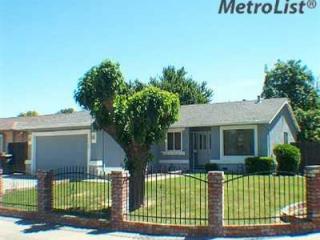 3795 Robinridge Way, Sacramento, CA 95823-2845
