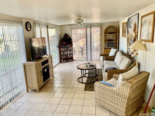 589 Holly St, Bullhead City AZ  86442-6245 exterior