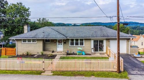 1016 Howard St, West Newton, PA 15089-1432