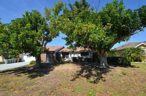 604 20th Pl, Cape Coral, FL 33990-2761