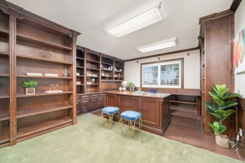 607 Oak Grove Dr, Glendora CA  91741-2258 exterior