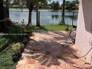 17432 63rd Ct, Hialeah FL  33015-4485 exterior