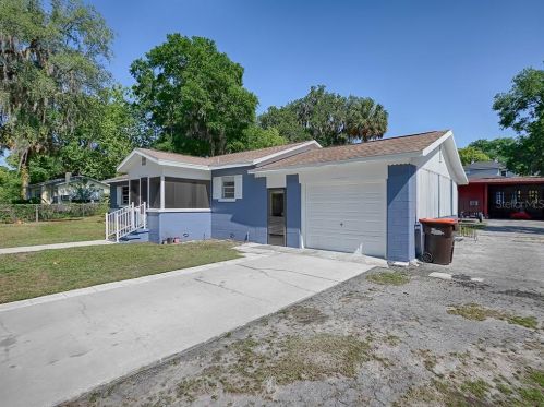 5910 Foss Rd, Belleview, FL 34420-3329