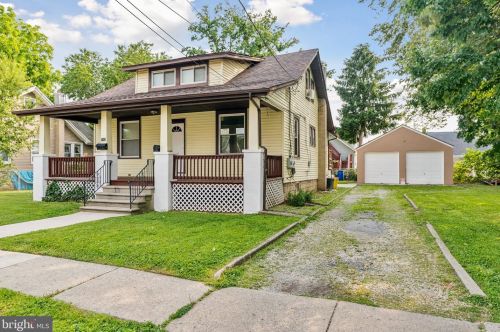 1943 Lexington Ave, Camden, NJ 08110-2807