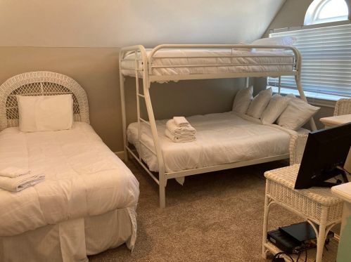 120 Gorrie Dr, Saint George Island FL  32328-2411 exterior