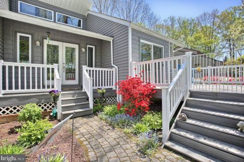 305 Brookwood Dr, Downingtown, PA 19335-1602