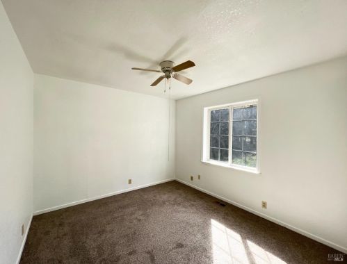 7820 Lakeside Dr, Ukiah CA  95482-9425 exterior