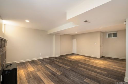 1016 Cook St, Denver CO 80209-4922 exterior