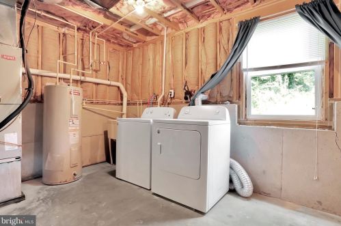 212 Ann St, Charles Town WV  25414-1604 exterior