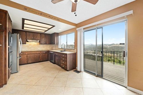 11055 Calle Oro Verde, Valley Center CA  92082-4202 exterior