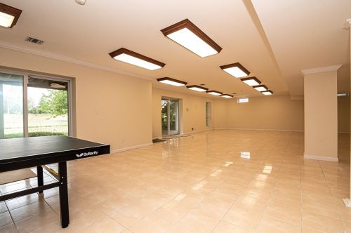 24 Hamlet Dr, Mount Sinai NY  11766-3002 exterior