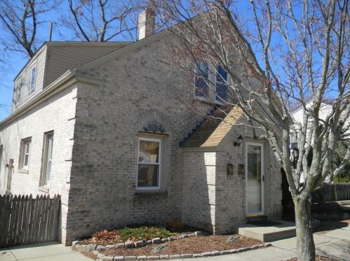 18 Eddy St, Providence RI 02903-1702 exterior